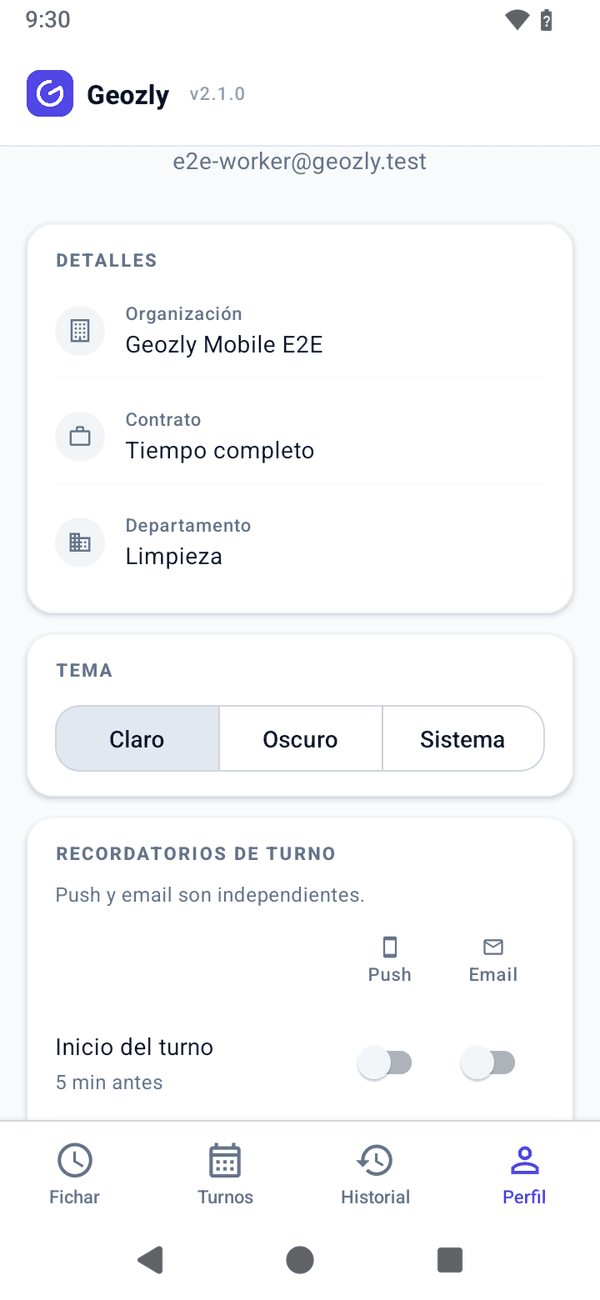 App móvil de Geozly: pantalla del empleado con su turno y botón de fichaje